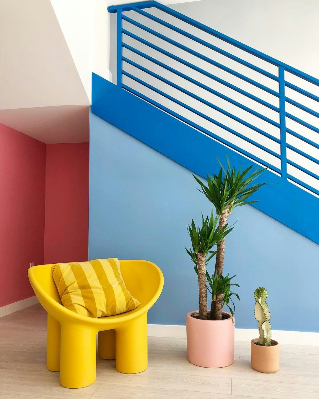 Create shapes and a sense of play with color. Photo: @chloefleury